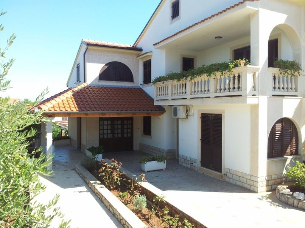 Apartments Franjo Mali Lošinj Eksteriør bilde