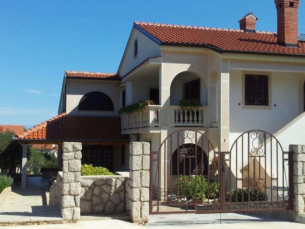 Apartments Franjo Mali Lošinj Eksteriør bilde