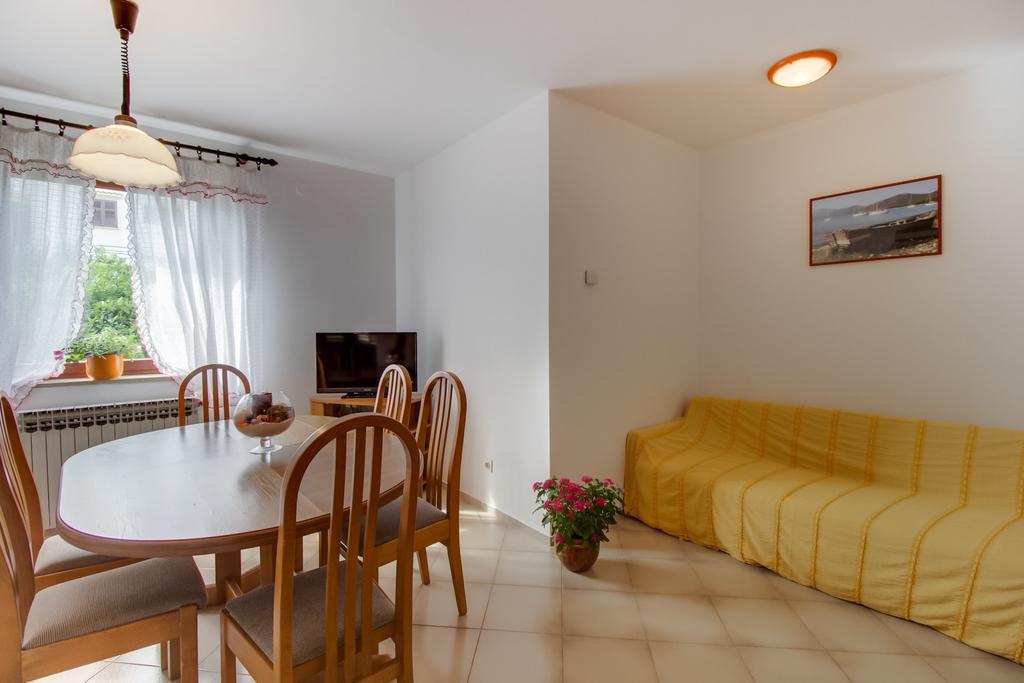Apartments Franjo Mali Lošinj Rom bilde
