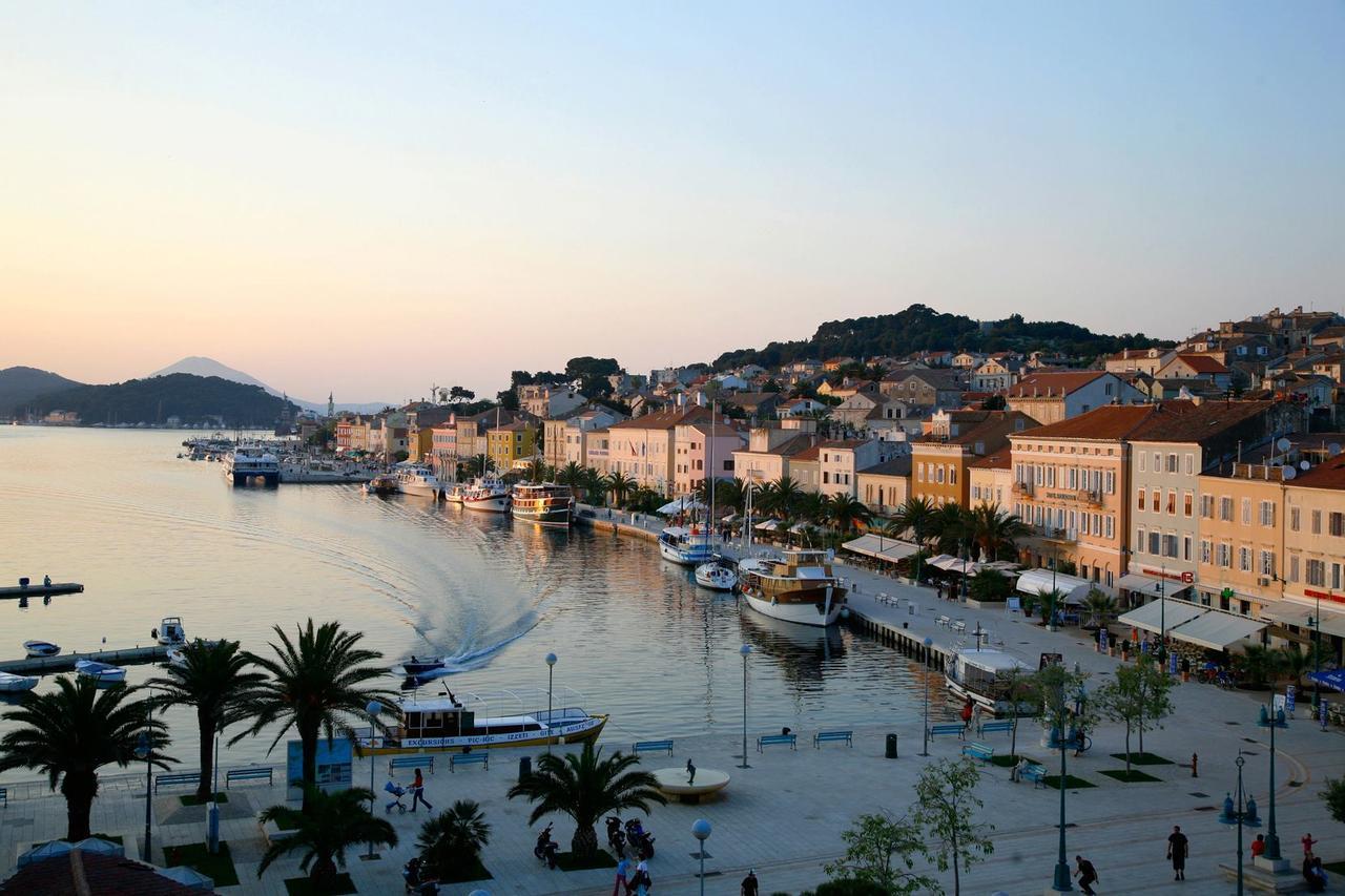 Apartments Franjo Mali Lošinj Eksteriør bilde
